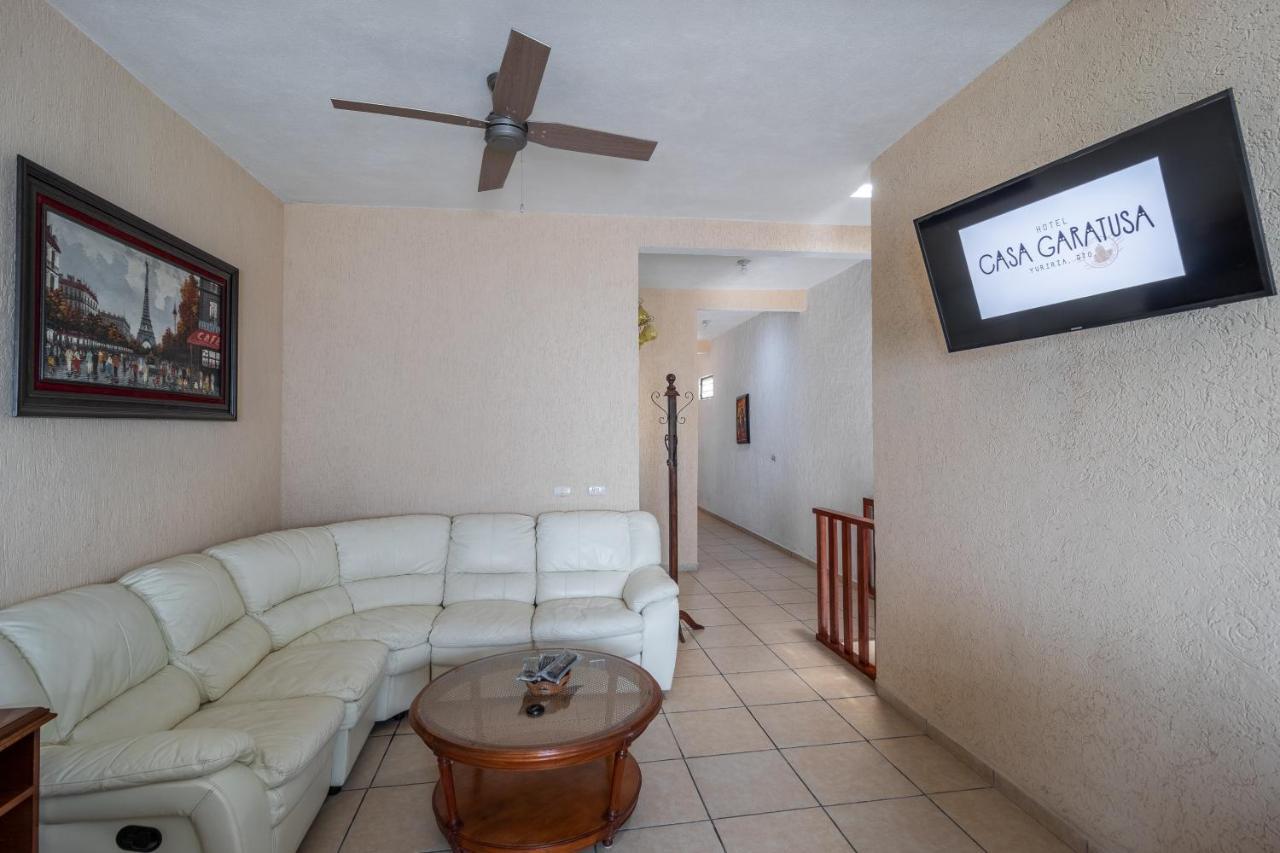 Hotel Casa Garatusa Yuriria Екстер'єр фото