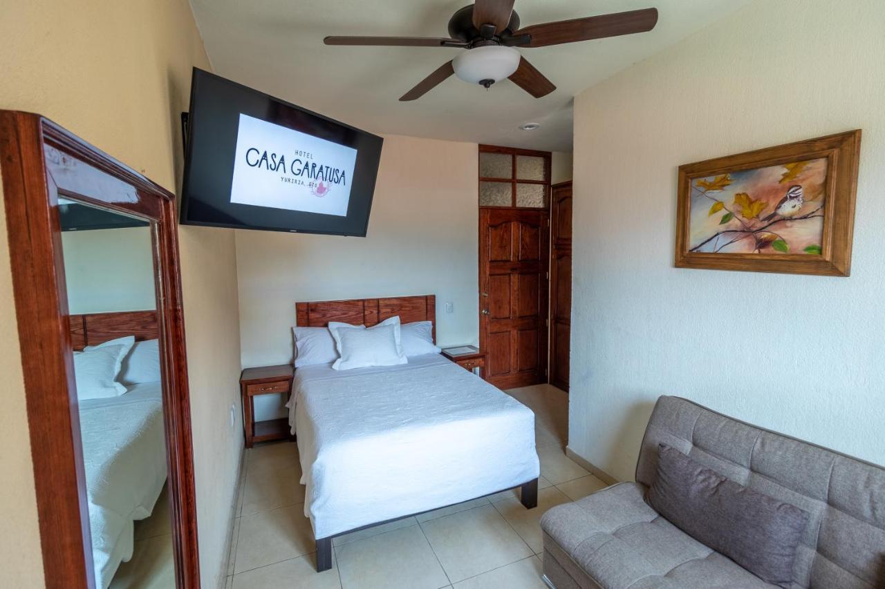 Hotel Casa Garatusa Yuriria Екстер'єр фото