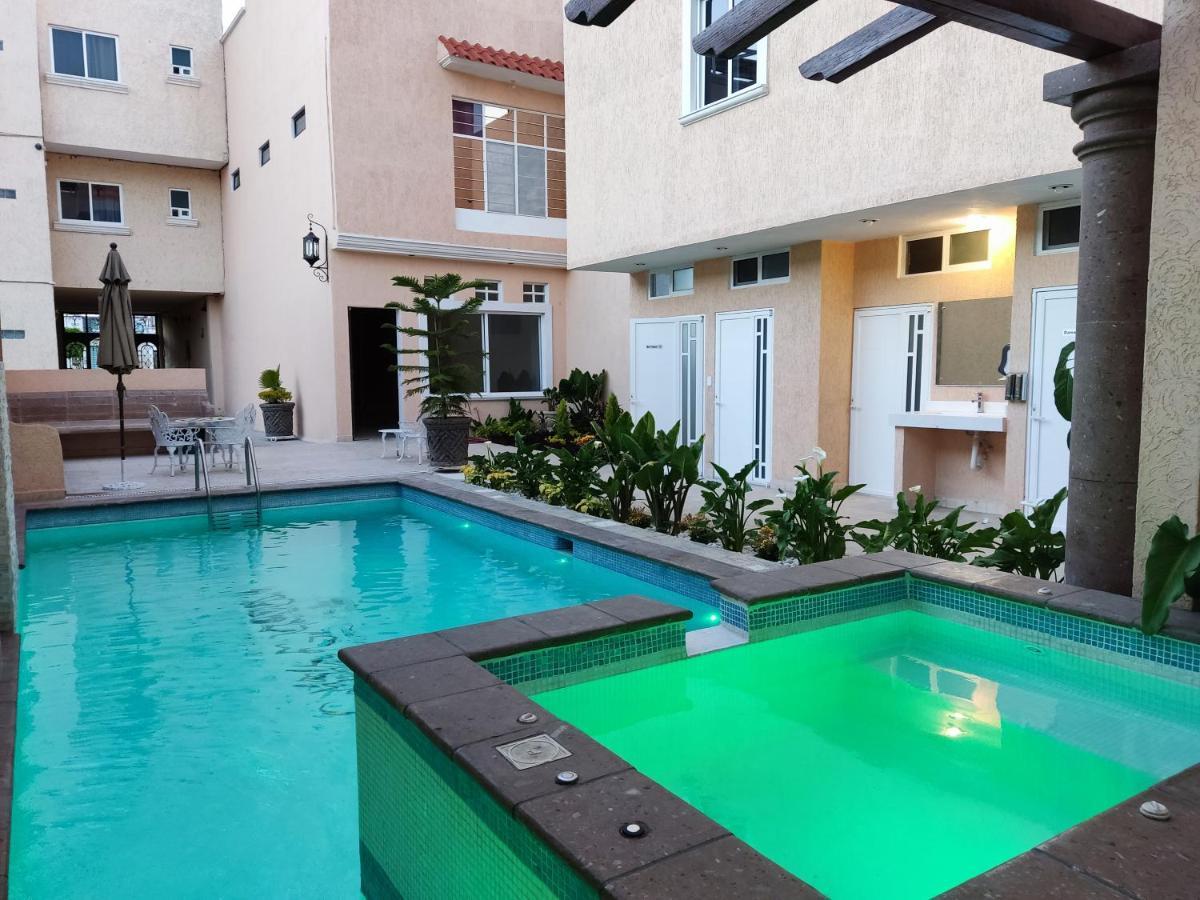 Hotel Casa Garatusa Yuriria Екстер'єр фото